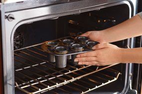 Wilton 2105-5746 Sweet Shooters Cookie Shot Glass Pan Set N4