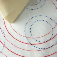 Homankit Silicone Pastry Mat with Measurements, 15-3/4" x 23-5/8" Non-stick Cookie Sheet to Countertop for Rolling... N7