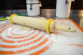 Casabella 24 x 16 Inch Silicone Baking/Pastry Mat N2