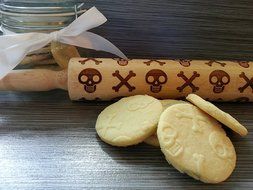 Rolling Pin - Skull and Crossbones