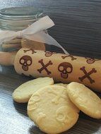 Rolling Pin - Skull and Crossbones N3