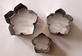 Package of 3 Pcs Cookie Cutter Petunia Flower Cutter, Sets Size: 4.5cm, 3.5cm, 2.6cm, Cake Decorating Petal Gum...