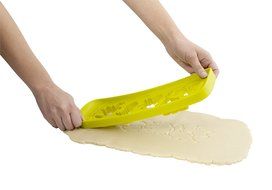Chef&#039;n Cookease Cookie Cutter and Frosting Stencil Set (Dog Shapes) N10