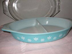 Vintage 1957 Pyrex Teal &amp; White Snowflake 1 1/2 Quart Oval Divided Cinderella Baking Dish Casserole w/ Lid USA N3
