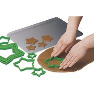 Wilton Gingerbread Cookie Tree Cutter Set N5