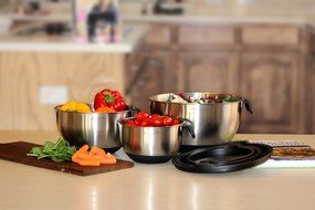 AVACRAFT High Quality 18/10 Non-Slip Silicone bottom Stainless Steel Mixing Bowl Set with Lids, Soft Silicone... N4