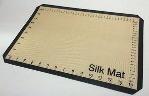 Silk Mat Non-Stick Silicone Baking Mat, Half Sheet Size, 11-5/8 x 16-1/2 (1)