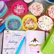 Outus Silicone Cupcake Cups Muffin Liner Baking Molds, Round and Rectangular, 24 Pieces N5