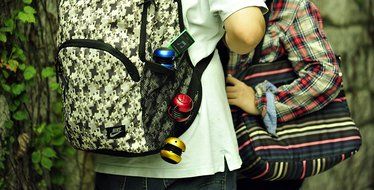DIVOOM iTour 20 Gold Universal Bass Driven Speaker for iPod, iPhone, iPad, Tablet, Phone, PSP, DS &amp; More N7