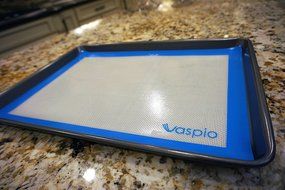 Vaspio Non-Stick 100% Professional and Food Grade Silicone Baking Mat with Inner Fiber Glass Weave For Standard... N9