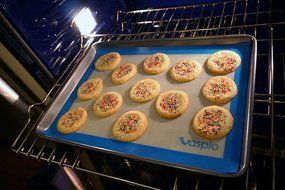 Vaspio Non-Stick 100% Professional and Food Grade Silicone Baking Mat with Inner Fiber Glass Weave For Standard... N11