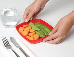 Sistema 1118 Microwave Cookware Round Dish/Plate, Red N16