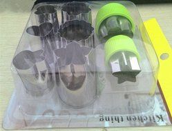 YEME 8 Pcs Food Grade Stainless Steel Vegetable Fruit Biscuit Cutter Mold Tool with Flower and Cartoon Shape-Green N4