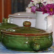 French Home 4.25-quart White Stoneware Two Handle Lidded Pot N4