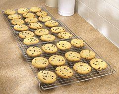 Betty Crocker Expandable Cooling Rack N6