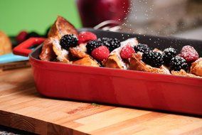 Lava Signature Enameled Cast- Iron 2-3/4 Quart - 8-/12 x 12 inch Roasting-Baking Pan, Cayenne Red N3