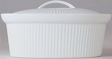 2.5 Qt. Oval Covered Casserole in White N3