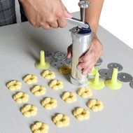 Tosnail Stainless Steel Cookie Press Biscuit Press Set Includes 20 Discs &amp; 4 Icing Tips N7