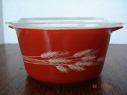 Vintage Pyrex Autumn Harvest Wheat Cinderella Bowl with Lid