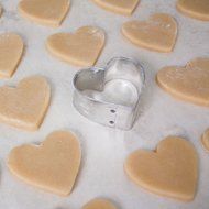 Wedding Cookie Cutter Set - 4 Piece - Wedding Dress, Wedding Cake, Diamond Ring and Heart - Ann Clark - US Tin... N2