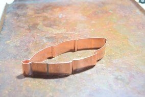 Simple Contour Feather Copper Cookie Cutter N3