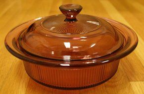 Corning Visions Vision Ware Cranberry 24 Ounce Round Casserole Baking Dish
