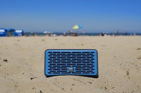 MBQUART QUBTwo Dual Driver Wireless Bluetooth Speaker (Red) N35