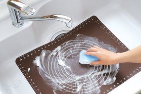 HANBUN Silicone Baking Mat with Measurements Conversions, Non-Slip for Rolling Dough N2