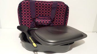 Tupperware Ultrapro Lasagna Casserole Bakeware Covered Ovenware with Serving Spoon Portable Carrier with Handles...