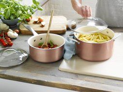 Trisha Yearwood Royal Precious Metals 5 Quart Covered Casserole, Copper N4