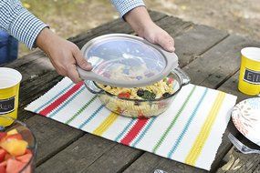 Anchor Hocking 3-Quart Glass Baking Dish with Pepper Grey TrueFit Lid N15