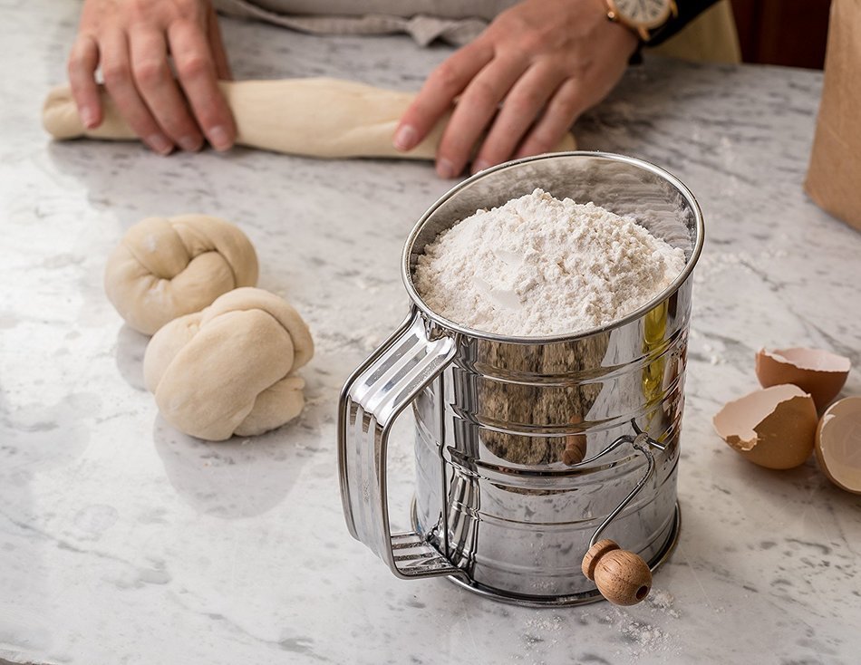 Bellemain Stainless Steel 3 Cup Flour Sifter N5