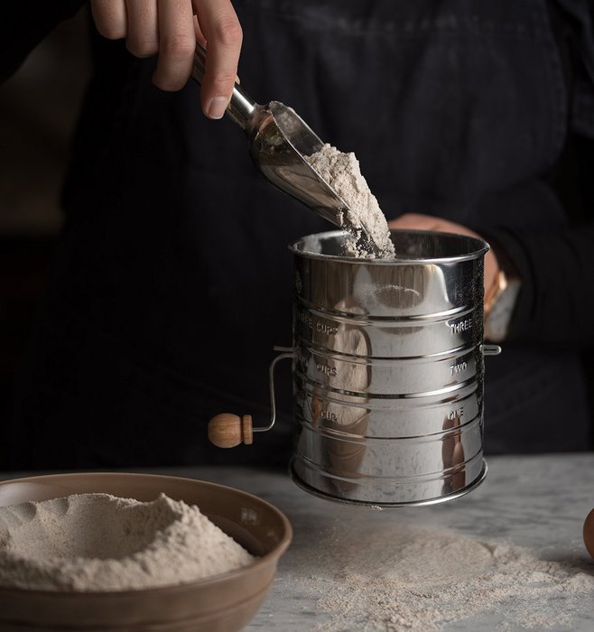 Bellemain Stainless Steel 3 Cup Flour Sifter N7