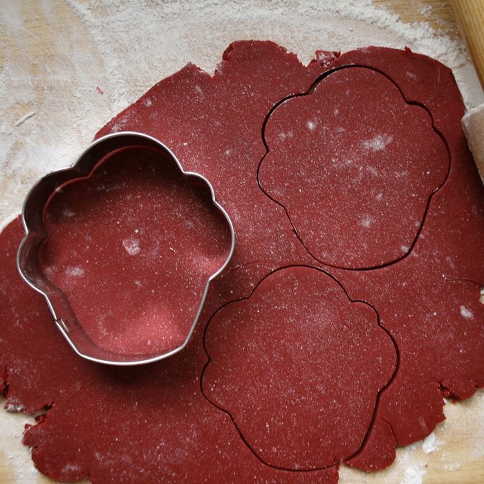 Cupcake Cookie and Fondant Cutter - Ann Clark - 4 Inches - US Tin Plated Steel N2