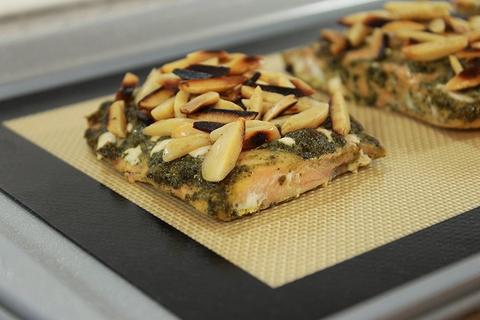 Premium Silicone Baking Mats (3 Pack) with different Mats for Half, Quarter & Small Oven Sheet sizes. Reduce Calories... N5