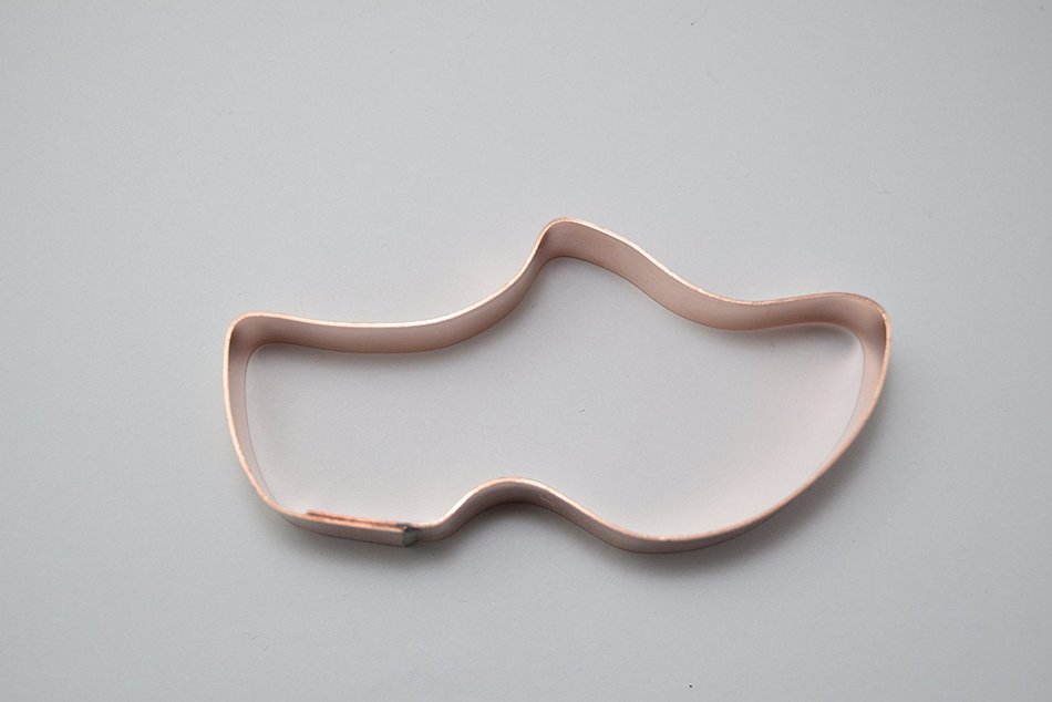 Little Wooden Shoe / Clog Cookie Cutter N4