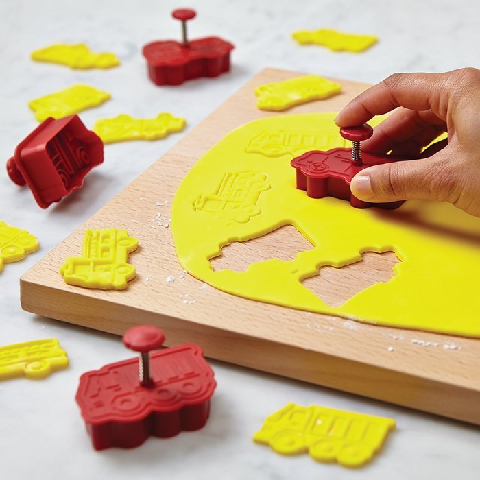 Cake Boss Decorating Tools 4-Piece Princess Fondant Press Set, Red N22
