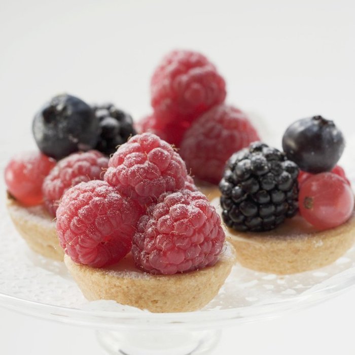 Freshware SM-103RD 15-Cavity Petite Silicone Mold for Homemade Tart, Quiche, Pastry, Cake, Pie, Pudding, Jello... N3