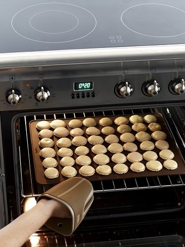 Lekue Macaron Kit with Decomax Pen and Baking Sheet N7