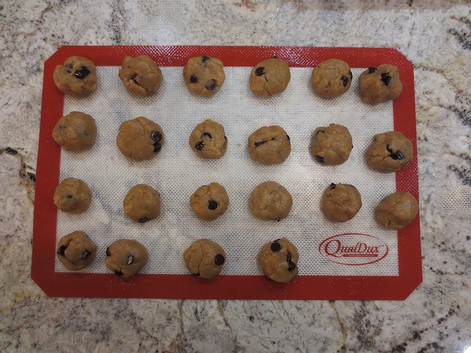 Qualdux QD-BP11 Non-Stick Silicone Baking Mat Size 11 1/32" x 16 17/32" (28x42cm) N3