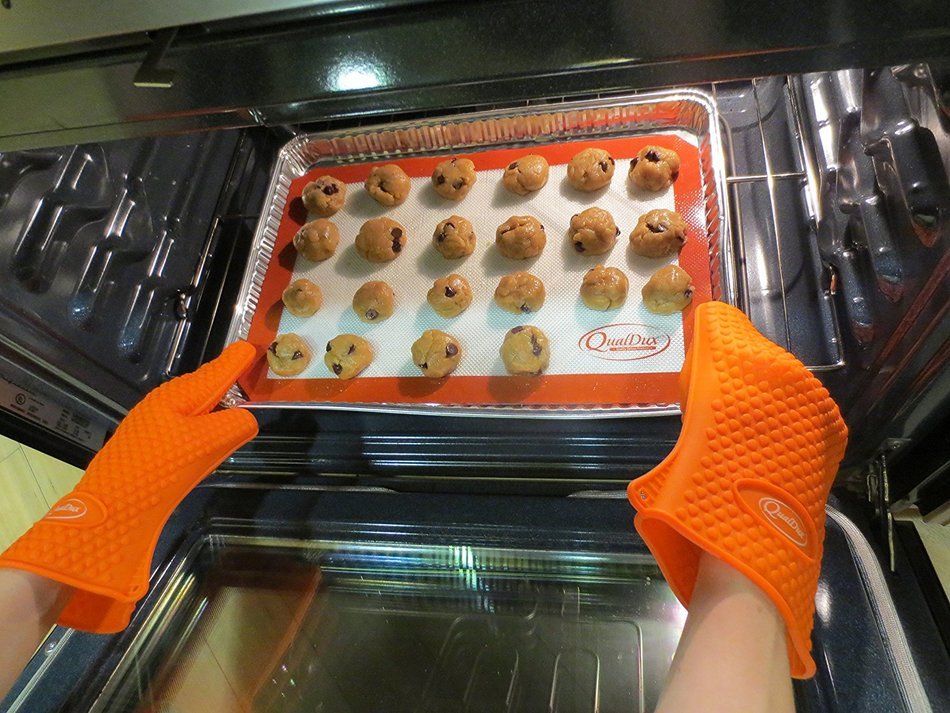 Qualdux QD-BP11 Non-Stick Silicone Baking Mat Size 11 1/32" x 16 17/32" (28x42cm) N4