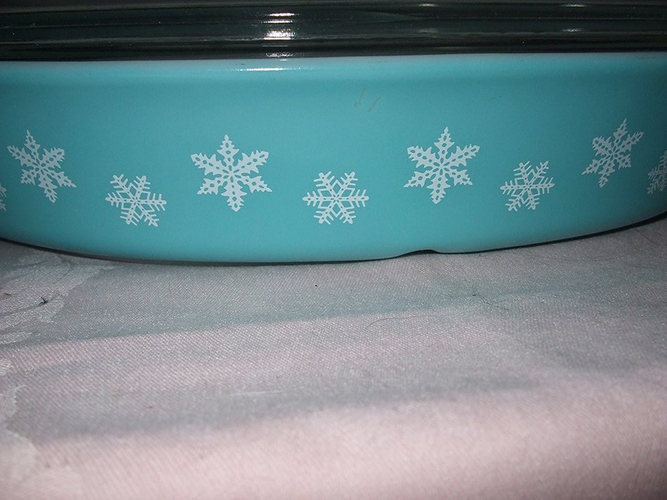 Vintage 1957 Pyrex Teal & White Snowflake 1 1/2 Quart Oval Divided Cinderella Baking Dish Casserole w/ Lid USA N2