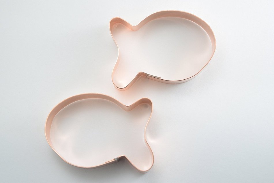 School of 2 Small Goldfish Cookie Cutter N2