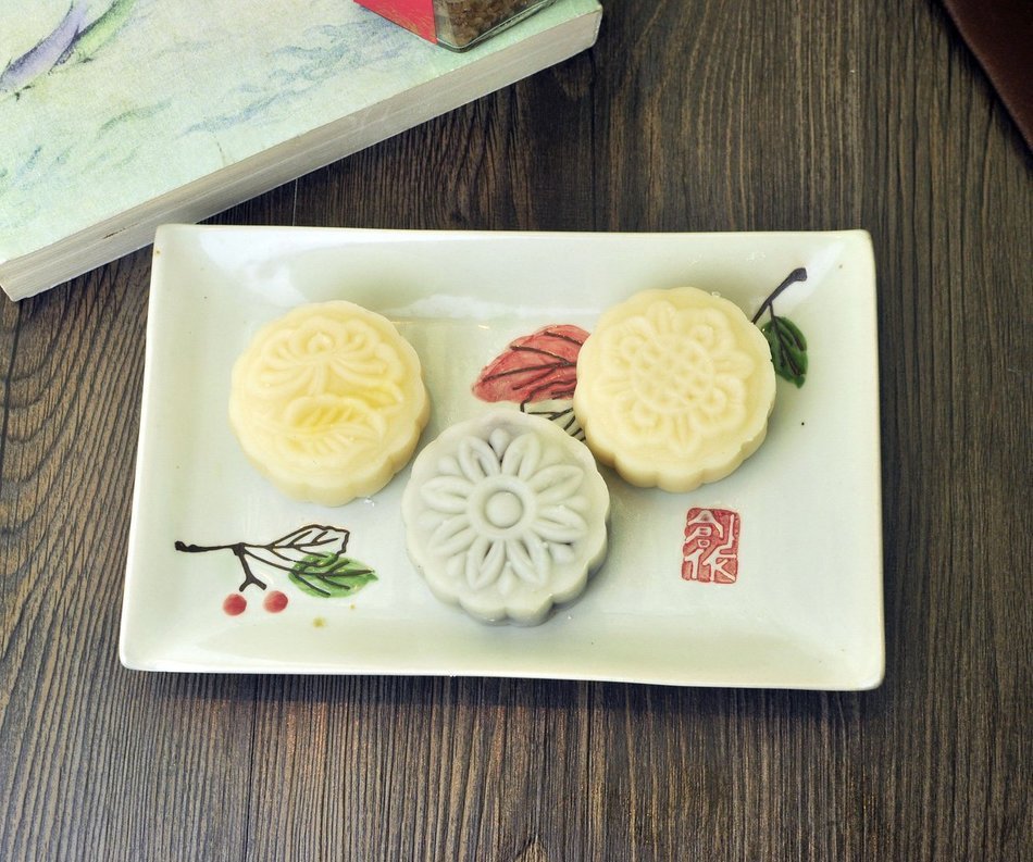 Flee MoonCake Mold Mould 50g Flowers Hand-pressure Cake moulds with 6 Stamps N5