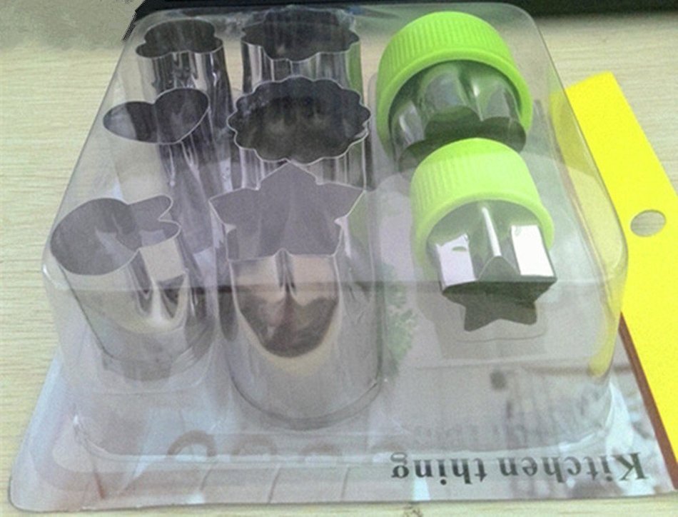 YEME 8 Pcs Food Grade Stainless Steel Vegetable Fruit Biscuit Cutter Mold Tool with Flower and Cartoon Shape-Green N4