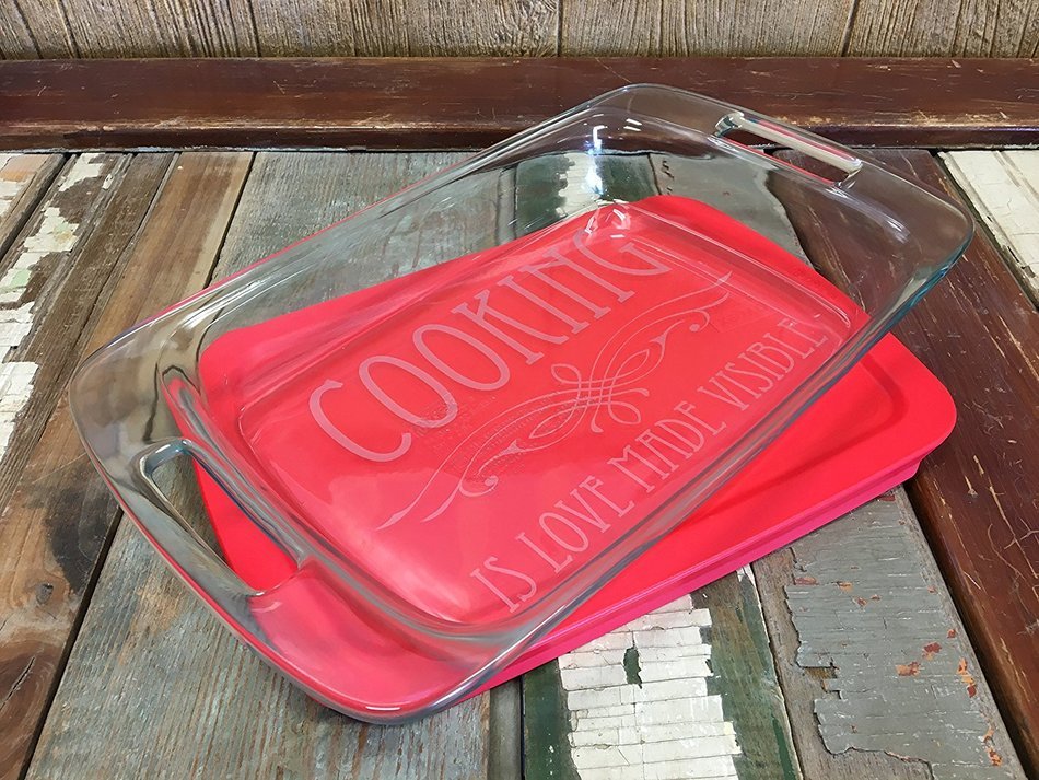 Engraved glass baking dish with lid 9x13 7x11 or 8x8 sizes 2001