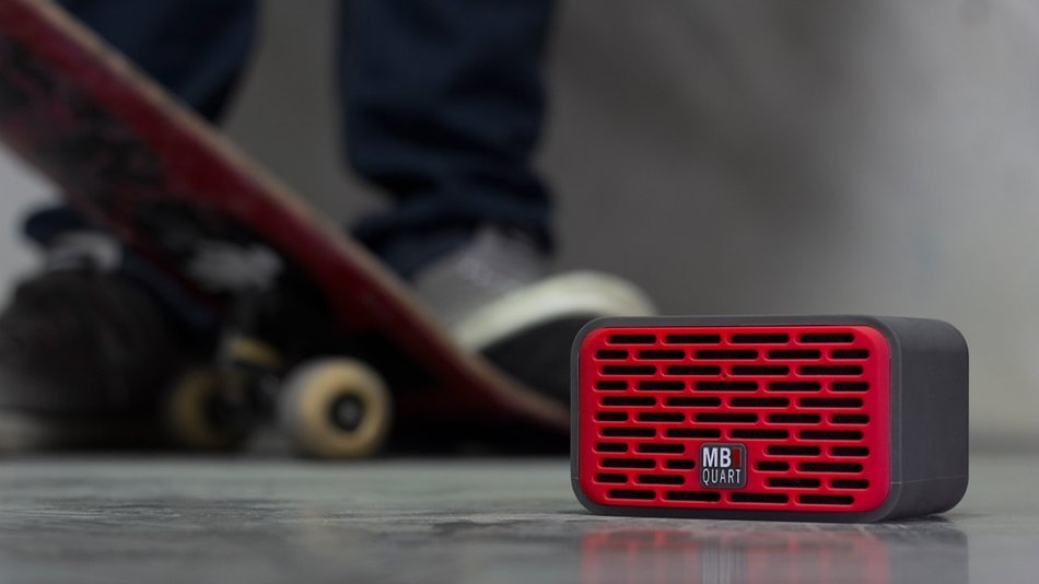MBQUART QUBTwo Dual Driver Wireless Bluetooth Speaker (Red) N6