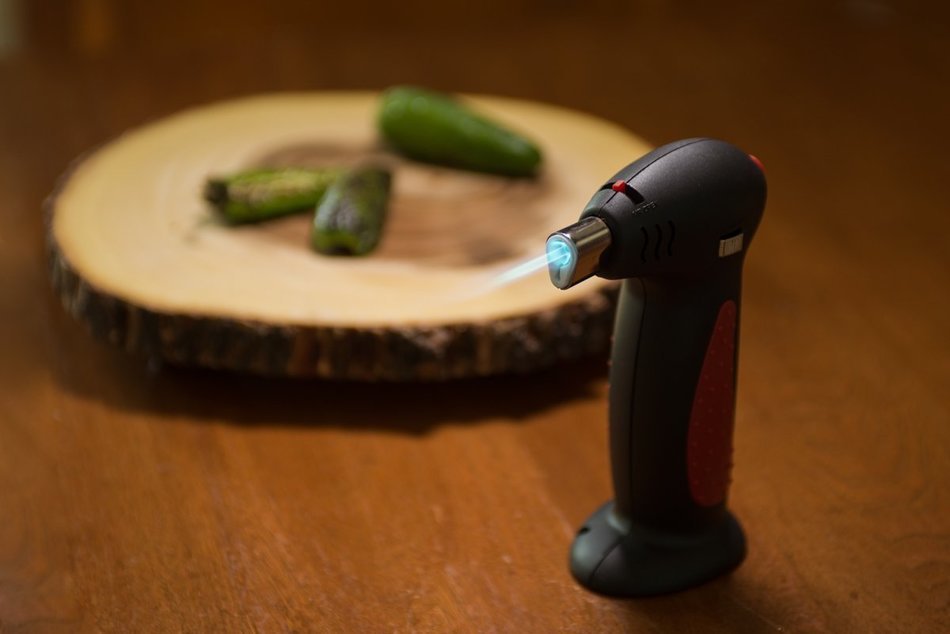 Gourmet Micro Butane Culinary Kitchen Lighter Torch with Red Rubber Grip N5