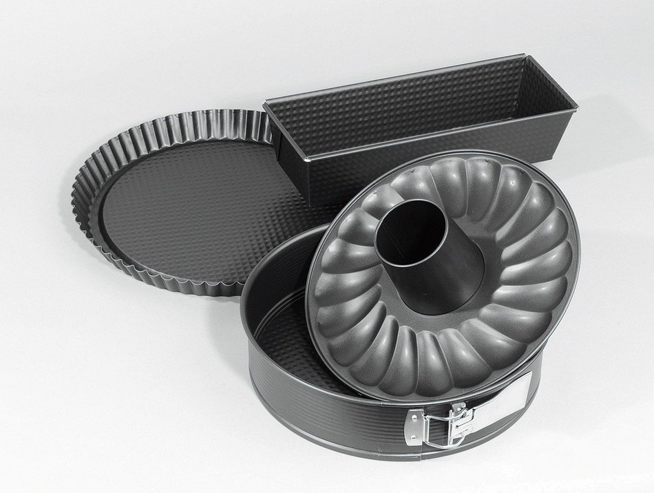 Zenker 6528 Baking Tin (Set Of 4), Black/Metallic, 11.81"