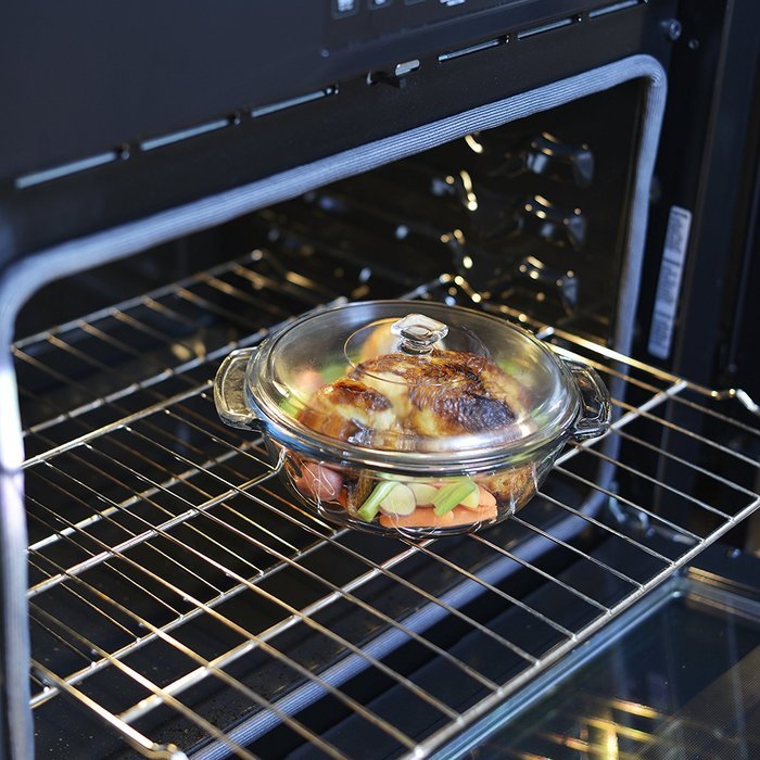 Anchor Hocking 3-Quart Glass Baking Dish with Pepper Grey TrueFit Lid N12